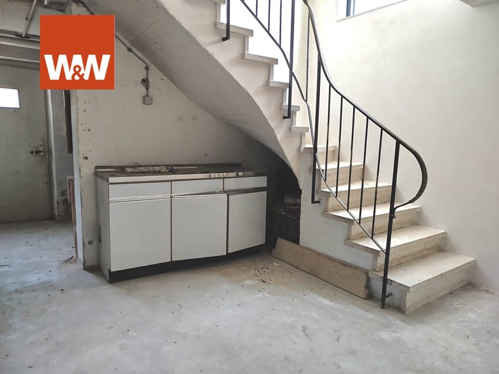 Immobilienangebot - Münchweiler am Klingbach - Alle - Teilsaniertes Einfamilienhaus mit viel Gestaltungspotential auf traumhaft gelegenem Grundstück