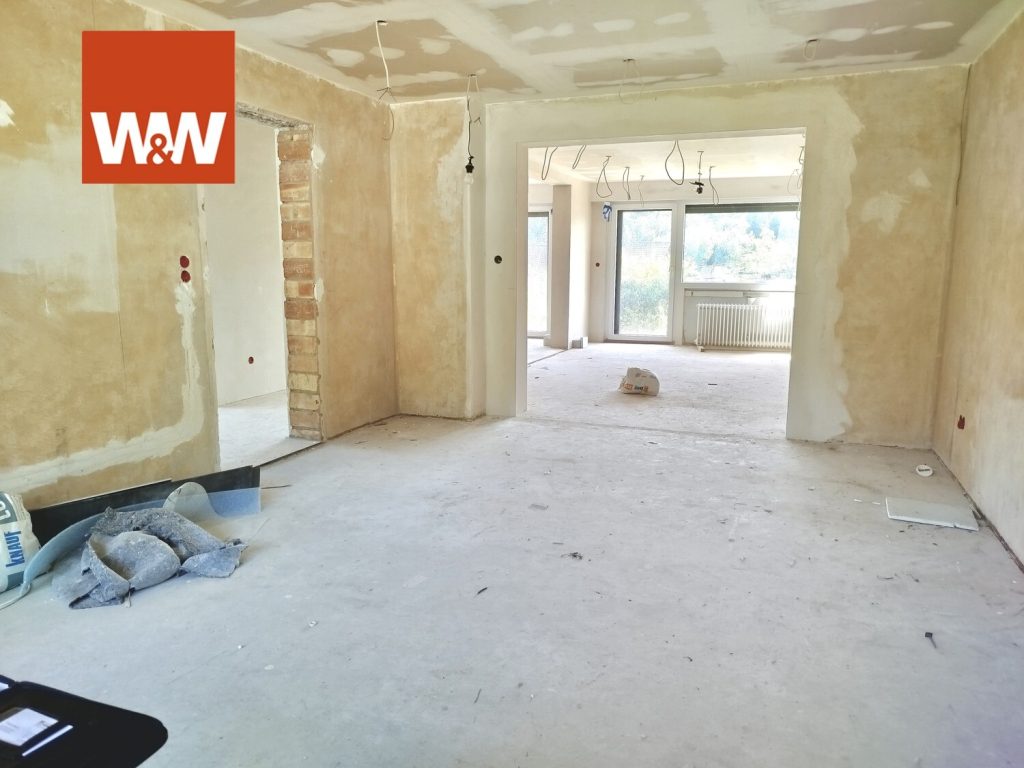 Immobilienangebot - Münchweiler am Klingbach - Alle - Teilsaniertes Einfamilienhaus mit viel Gestaltungspotential auf traumhaft gelegenem Grundstück