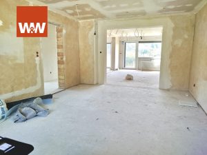 Immobilienangebot - Münchweiler am Klingbach - Alle - Teilsaniertes Einfamilienhaus mit viel Gestaltungspotential auf traumhaft gelegenem Grundstück