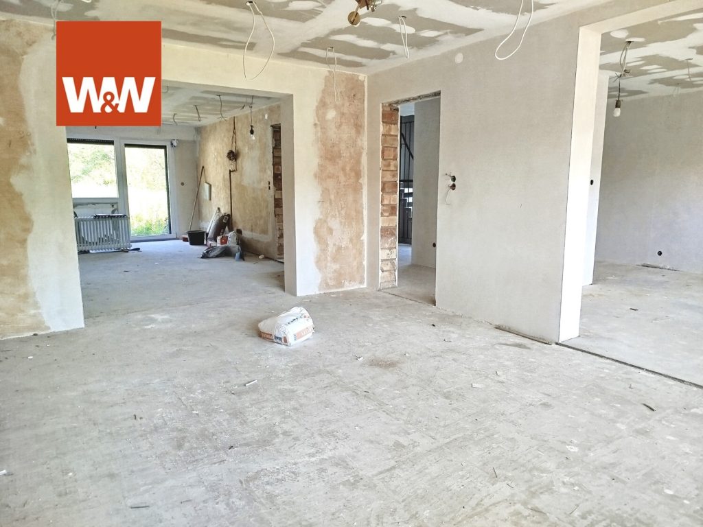 Immobilienangebot - Münchweiler am Klingbach - Alle - Teilsaniertes Einfamilienhaus mit viel Gestaltungspotential auf traumhaft gelegenem Grundstück