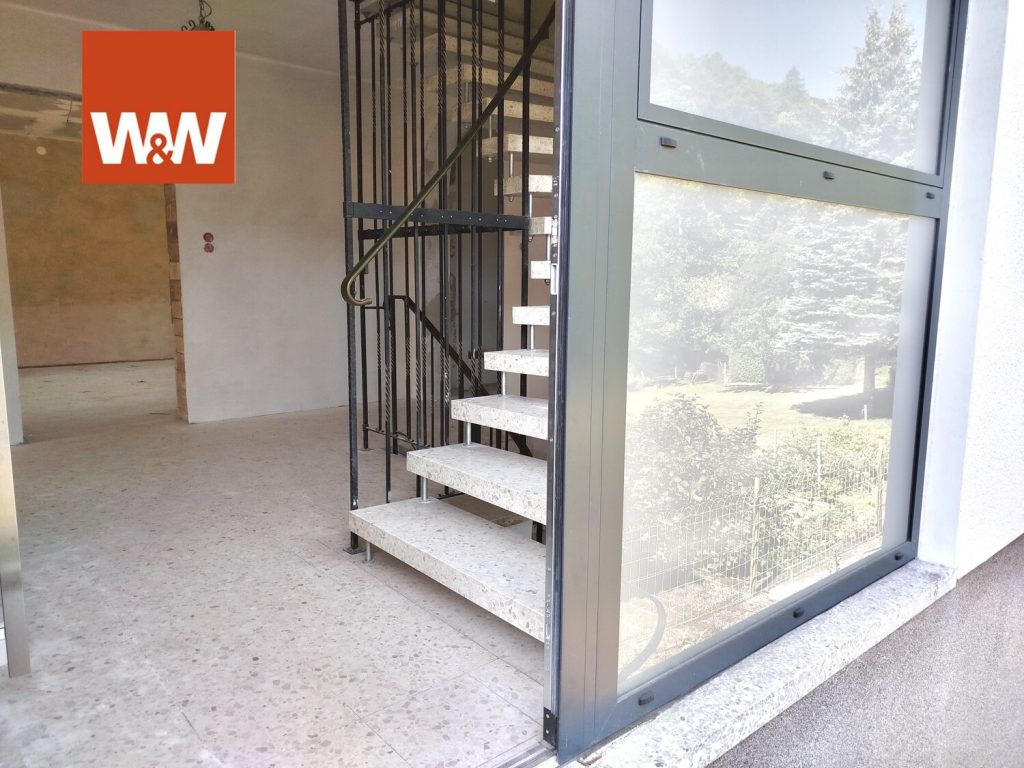 Immobilienangebot - Münchweiler am Klingbach - Alle - Teilsaniertes Einfamilienhaus mit viel Gestaltungspotential auf traumhaft gelegenem Grundstück