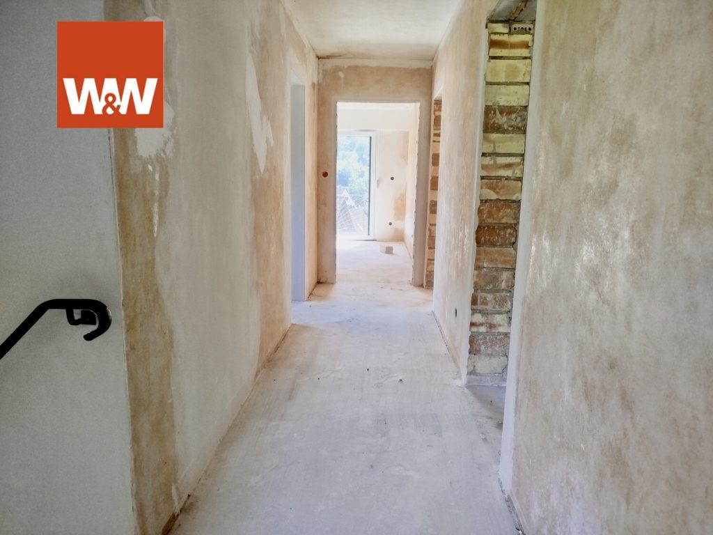 Immobilienangebot - Münchweiler am Klingbach - Alle - Teilsaniertes Einfamilienhaus mit viel Gestaltungspotential auf traumhaft gelegenem Grundstück