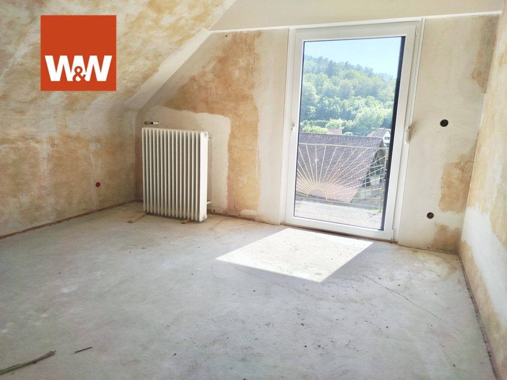 Immobilienangebot - Münchweiler am Klingbach - Alle - Teilsaniertes Einfamilienhaus mit viel Gestaltungspotential auf traumhaft gelegenem Grundstück