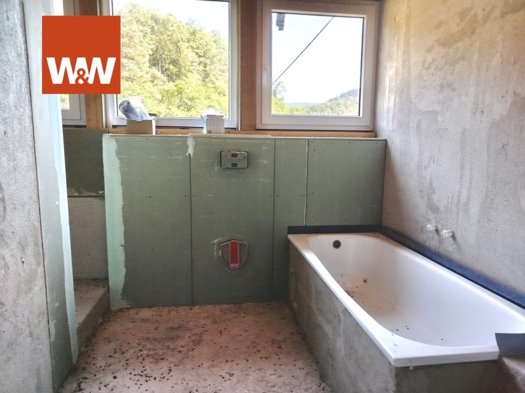 Immobilienangebot - Münchweiler am Klingbach - Alle - Teilsaniertes Einfamilienhaus mit viel Gestaltungspotential auf traumhaft gelegenem Grundstück
