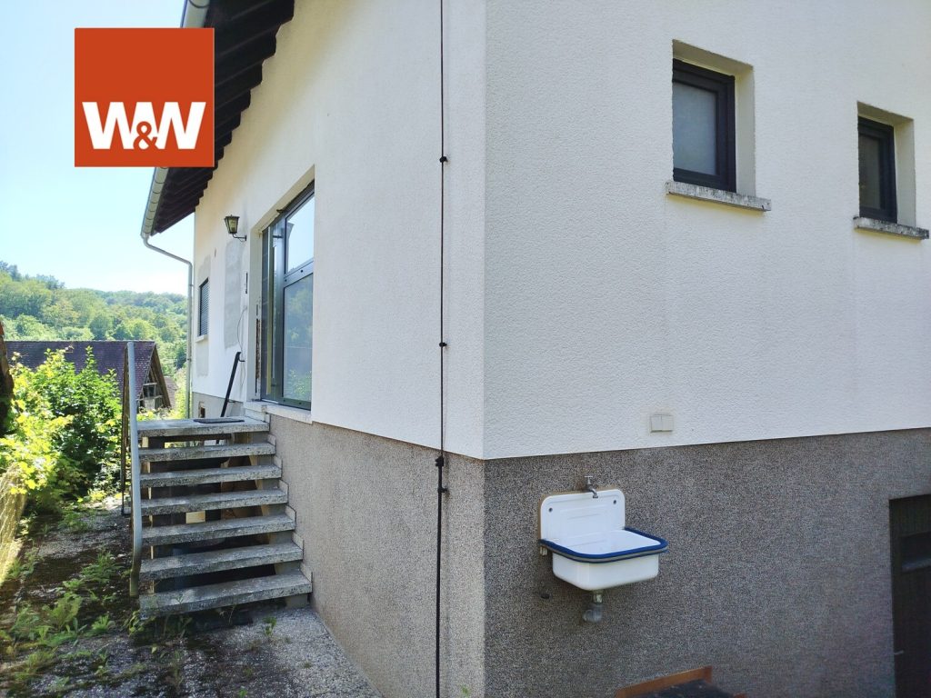 Immobilienangebot - Münchweiler am Klingbach - Alle - Teilsaniertes Einfamilienhaus mit viel Gestaltungspotential auf traumhaft gelegenem Grundstück