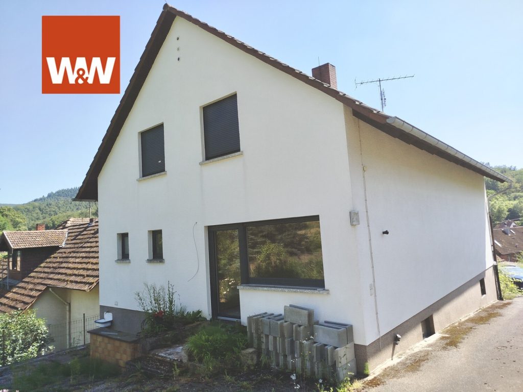 Immobilienangebot - Münchweiler am Klingbach - Alle - Teilsaniertes Einfamilienhaus mit viel Gestaltungspotential auf traumhaft gelegenem Grundstück