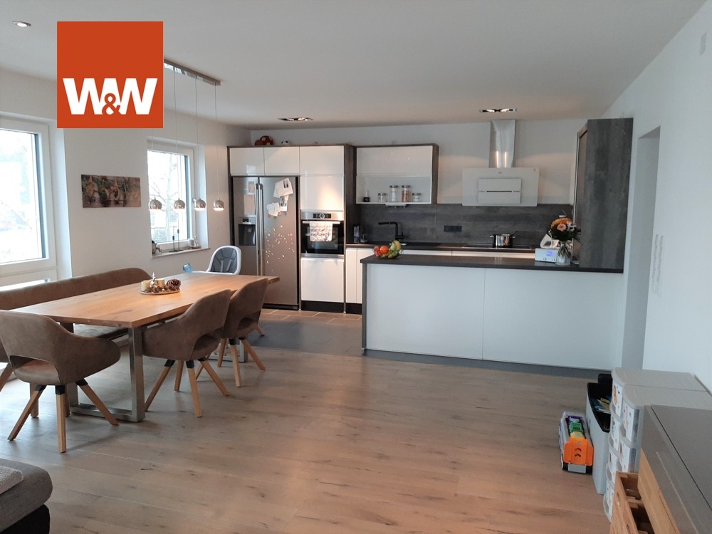 Immobilienangebot - Kösching - Alle - Großzügige und helle 3-Zimmer-Wohnung mit 2 Balkonen