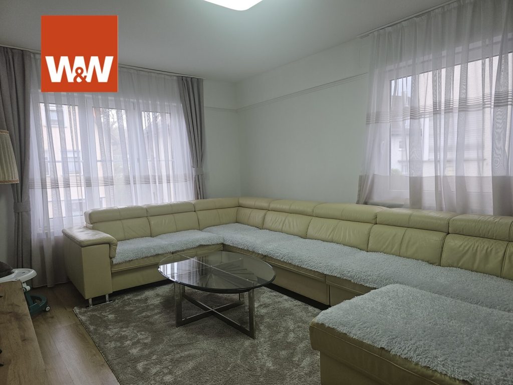 Immobilienangebot - Waiblingen - Alle - Gut vermietete Vierzimmerwohnung mit zwei Stellplätzen im Herzen von Waiblingen.
Super Zentral!!!
