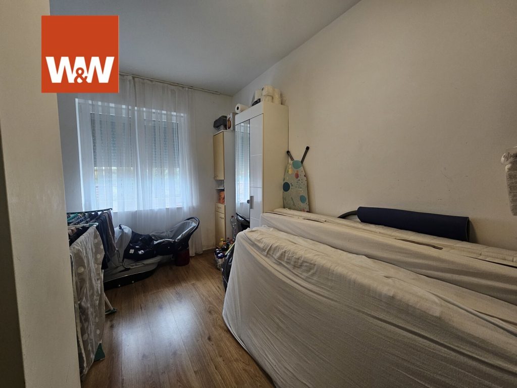 Immobilienangebot - Waiblingen - Alle - Gut vermietete Vierzimmerwohnung mit zwei Stellplätzen im Herzen von Waiblingen.
Super Zentral!!!