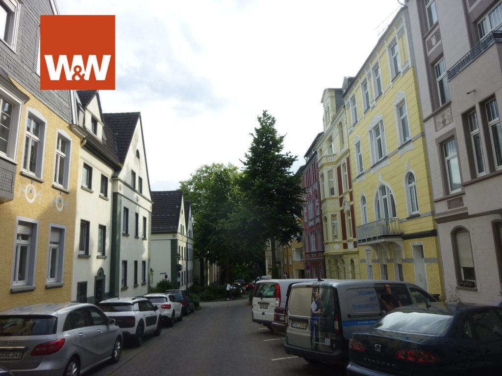 Immobilienangebot - Solingen - Alle - (Kaufpreissenkung)   Gepflegte 3-Zimmer Altbau-Dachgeschosswohnung in Innenstadtlage von Solingen