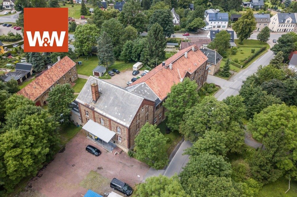 Immobilienangebot - Scheibenberg - Alle - 2 Mehrfamilienhäuser im Erzgebirge mit 8602 m² baureifes Grundstück (Zentrumnah)