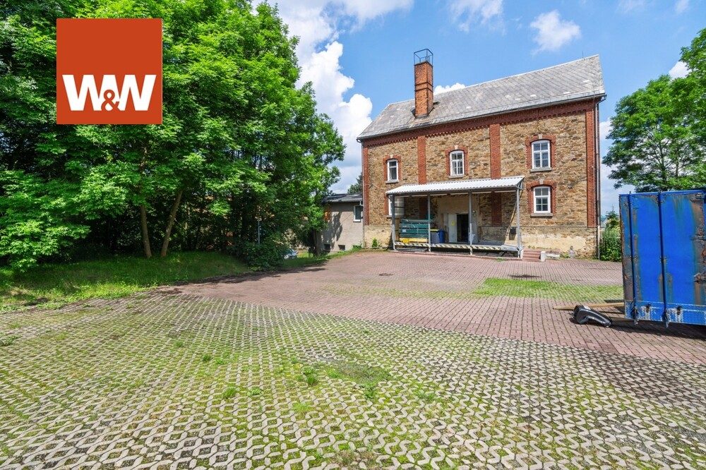 Immobilienangebot - Scheibenberg - Alle - 2 Mehrfamilienhäuser im Erzgebirge mit 8602 m² baureifes Grundstück (Zentrumnah)
