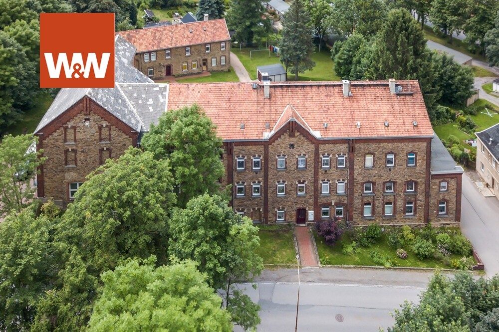 Immobilienangebot - Scheibenberg - Alle - 2 Mehrfamilienhäuser im Erzgebirge mit 8602 m² baureifes Grundstück (Zentrumnah)