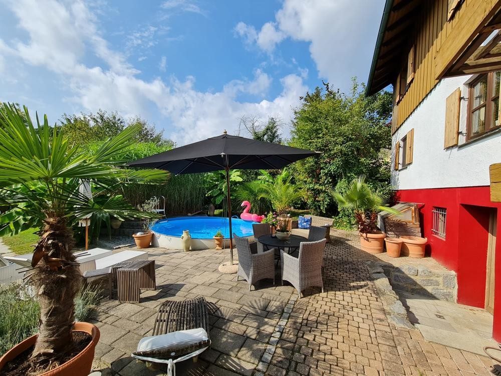 Immobilienangebot - Passau - Alle - Traumhaftes Zweifamilienhaus - Exklusive Ausstattung & weitläufiges, uneinsehbares Gartenparadies
