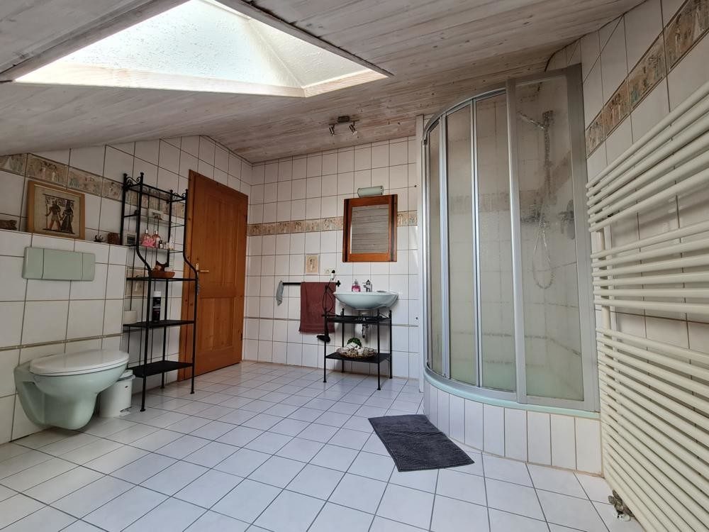 Immobilienangebot - Passau - Alle - Traumhaftes Zweifamilienhaus - Exklusive Ausstattung & weitläufiges, uneinsehbares Gartenparadies
