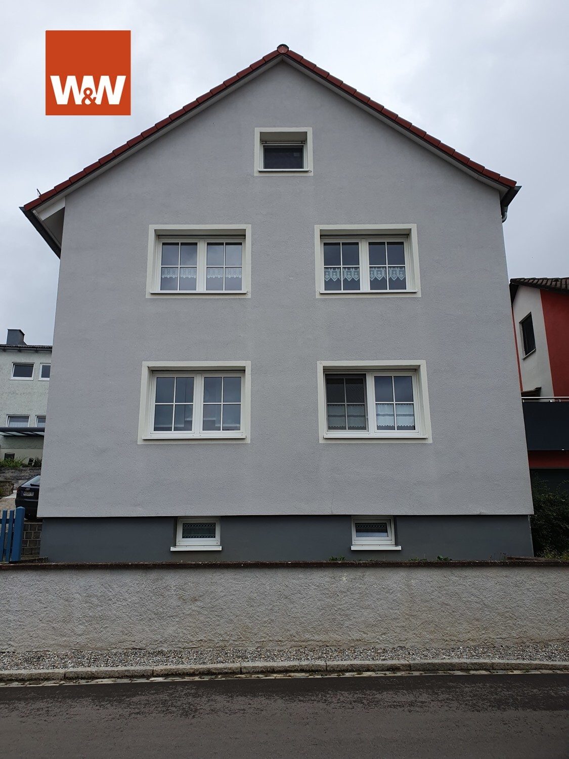 Immobilienangebot - Treuchtlingen - Alle - Treuchtlingen/Auernheim - sonnige, kernsanierte Doppelhaushälfte.
Wohnen, wo andere Urlaub machen !