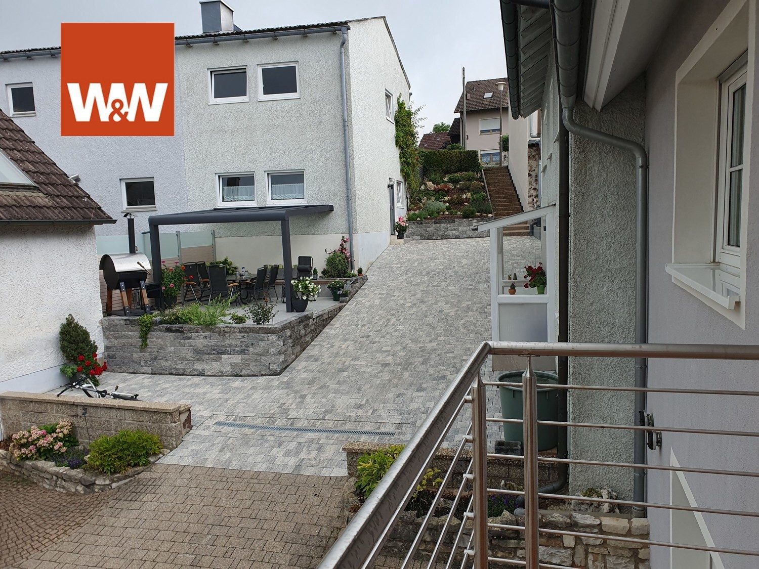 Immobilienangebot - Treuchtlingen - Alle - Treuchtlingen/Auernheim - sonnige, kernsanierte Doppelhaushälfte.
Wohnen, wo andere Urlaub machen !