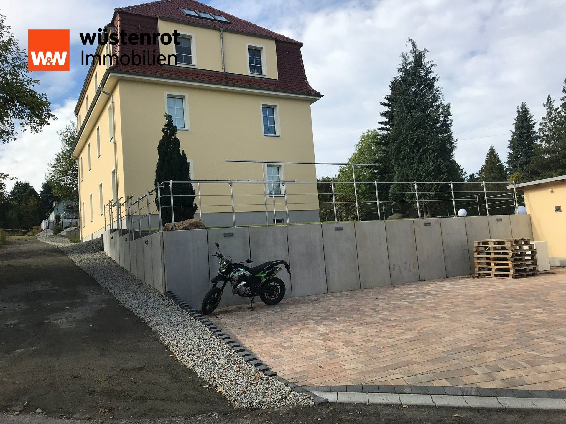 Immobilienangebot - Kamenz - Alle - Kapitalanlage mit Perspektive in der Lessingstadt Kamenz -parkähnliches Grundstück von ca. 1.600 m²