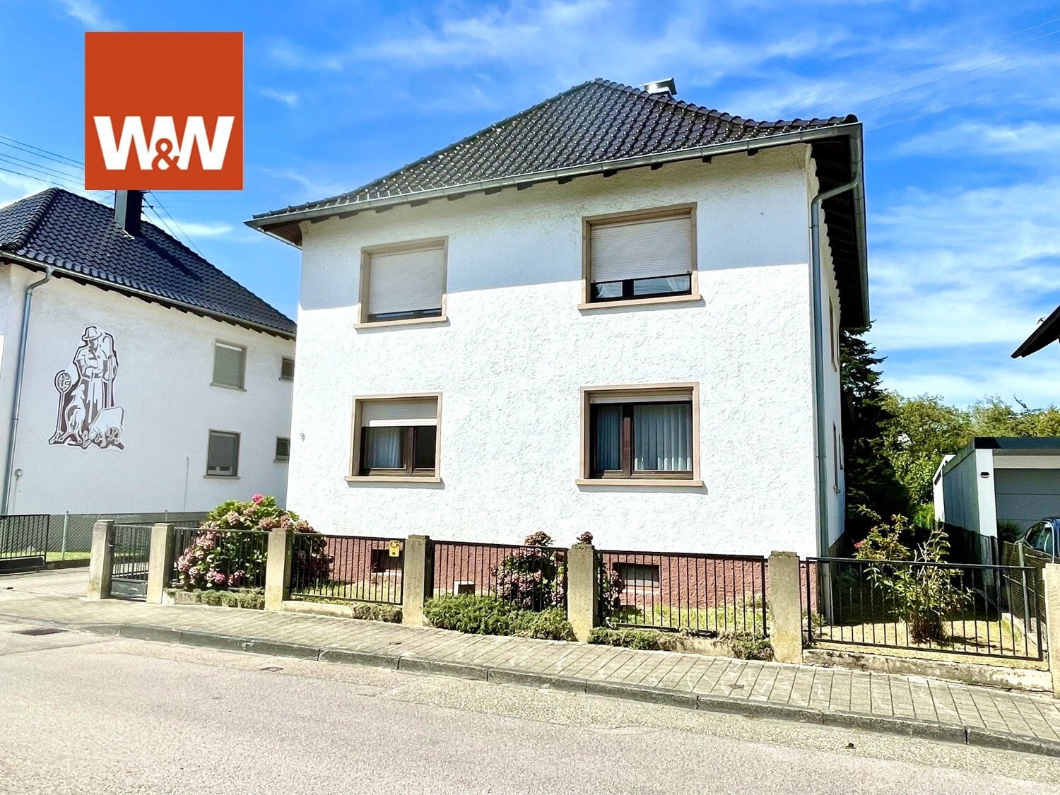 Immobilienangebot - Baden-Baden - Alle - BEVORZUGTE WOHNLAGE MIT VIEL POTENZIAL: Zweifamilienhaus mit Anbau und großem Gartengrundstück