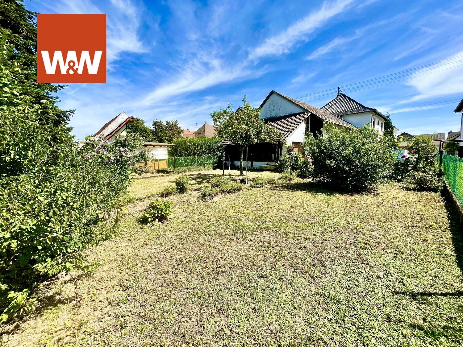 Immobilienangebot - Baden-Baden - Alle - BEVORZUGTE WOHNLAGE MIT VIEL POTENZIAL: Zweifamilienhaus mit Anbau und großem Gartengrundstück
