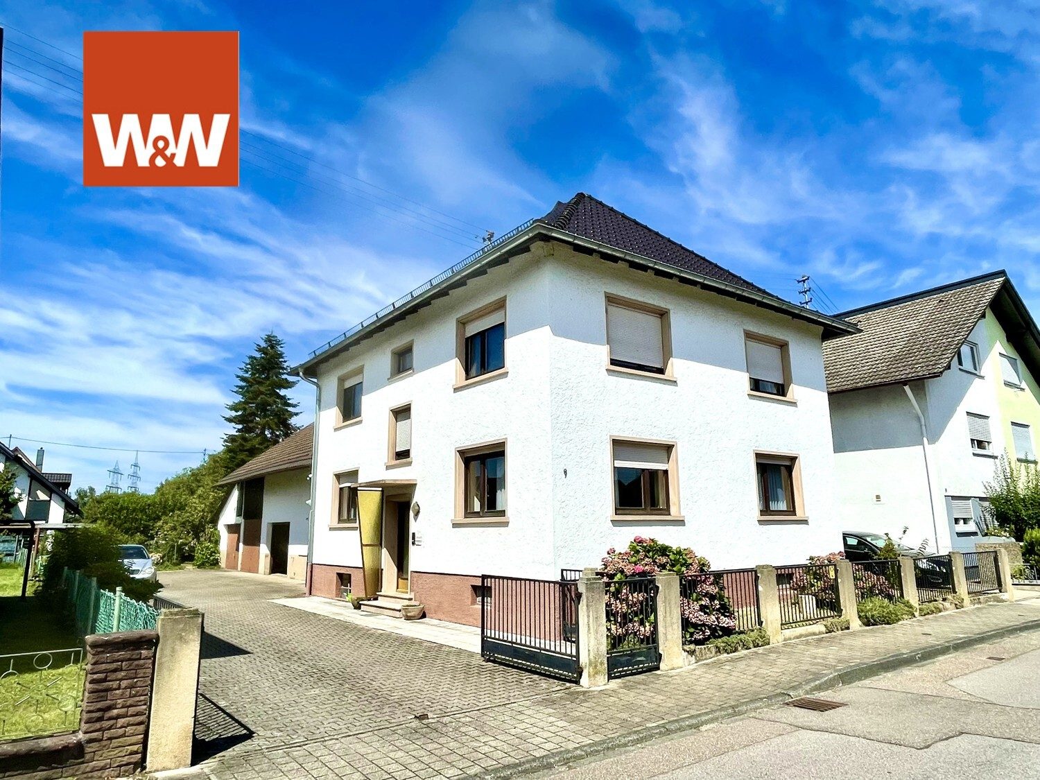 Immobilienangebot - Baden-Baden - Alle - BEVORZUGTE WOHNLAGE MIT VIEL POTENZIAL: Zweifamilienhaus mit Anbau und großem Gartengrundstück