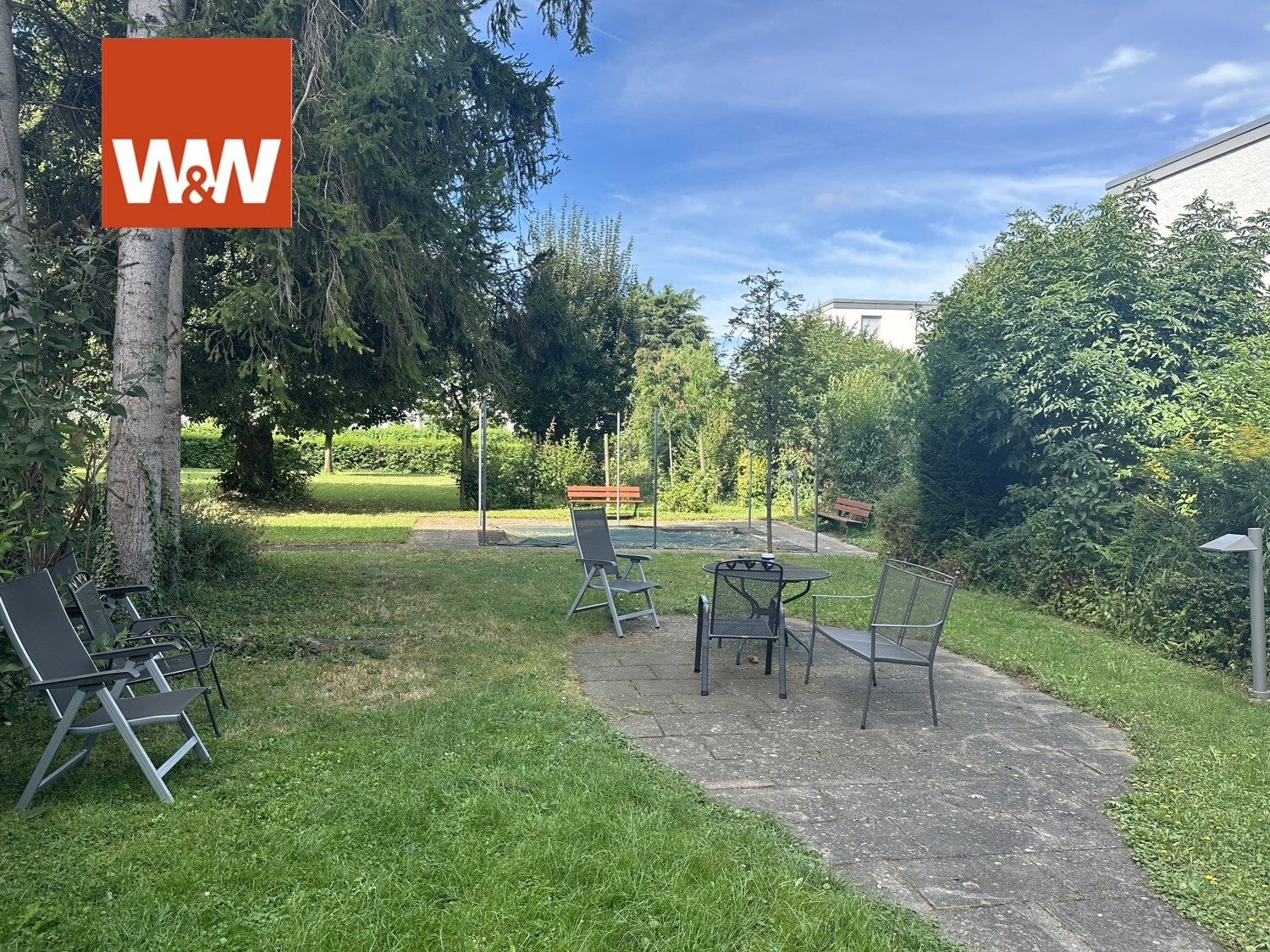 Immobilienangebot - Fellbach / Schmiden - Alle - Attraktive Kapitalanlage mit Stellplatz und großem Garten in begehrter Lage von Fellbach