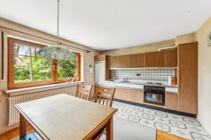 Immobilienangebot - Erlangen - Alle - Mehrfamilienhaus mit Laden, Werkstatt und vielen Extras 
auf herrlich großem Grundstück.

Erlangen-Eltersdorf.