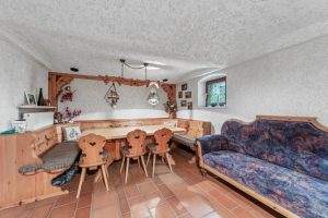 Immobilienangebot - Erlangen - Alle - Mehrfamilienhaus mit Laden, Werkstatt und vielen Extras 
auf herrlich großem Grundstück.

Erlangen-Eltersdorf.