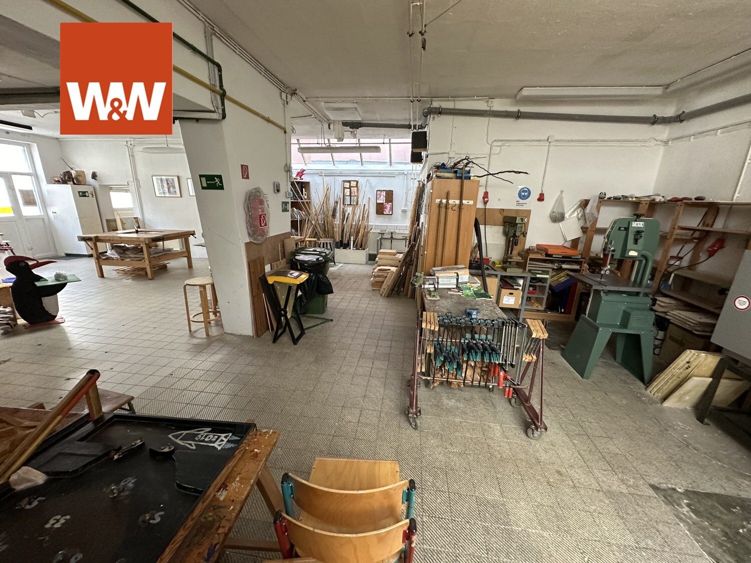 Immobilienangebot - Stuttgart / Feuerbach - Alle - Wohn- und Geschäftshaus in Toplage von Feuerbach – 248 m² vermietbare Fläche mit großem Potenzial!