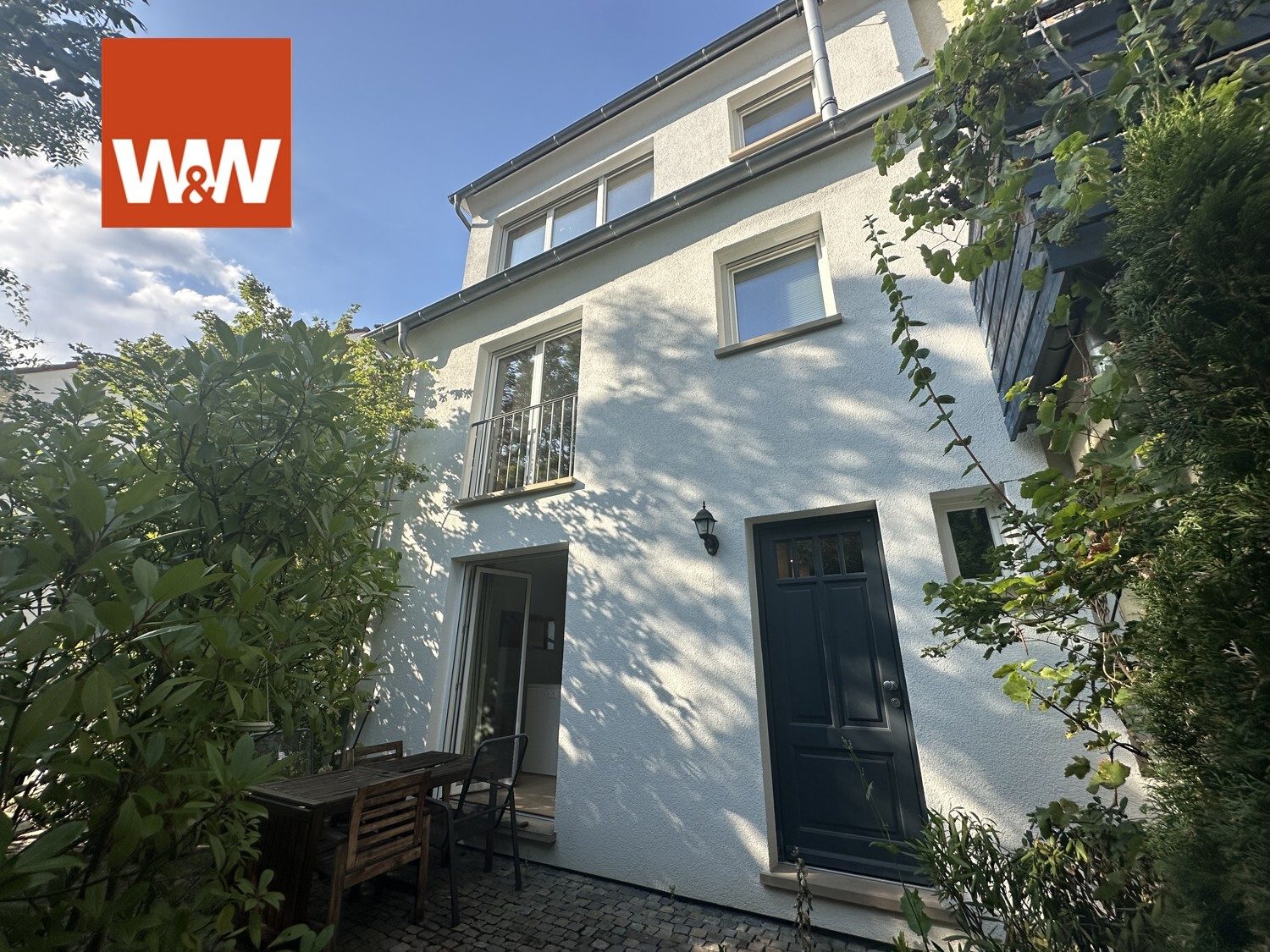 Immobilienangebot - Stuttgart - Alle - Exklusives Reihenendhaus mit großzügigem Garten in begehrter Lage in Stuttgart-Ost