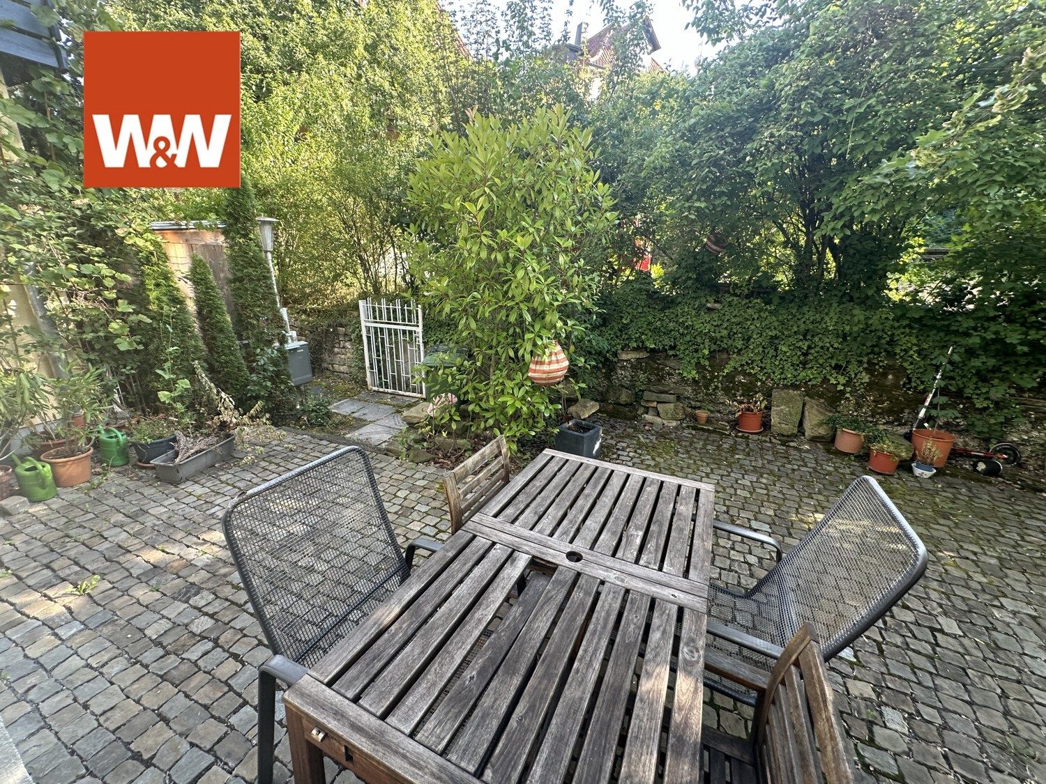 Immobilienangebot - Stuttgart - Alle - Exklusives Reihenendhaus mit großzügigem Garten in begehrter Lage in Stuttgart-Ost
