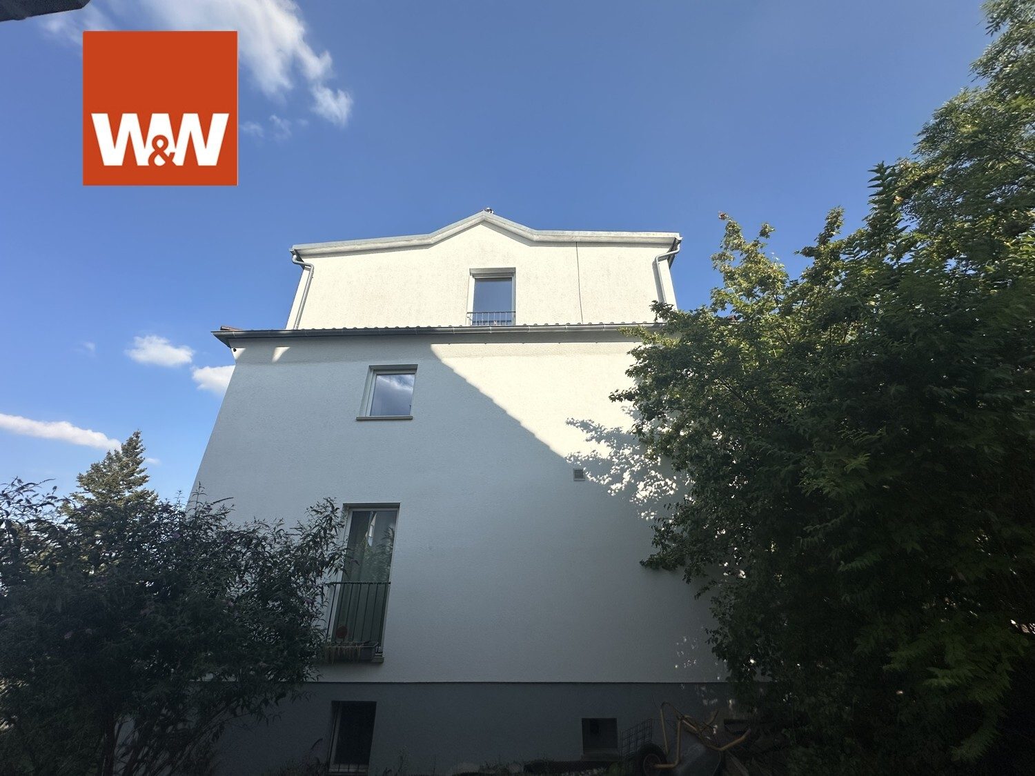 Immobilienangebot - Stuttgart - Alle - Exklusives Reihenendhaus mit großzügigem Garten in begehrter Lage in Stuttgart-Ost