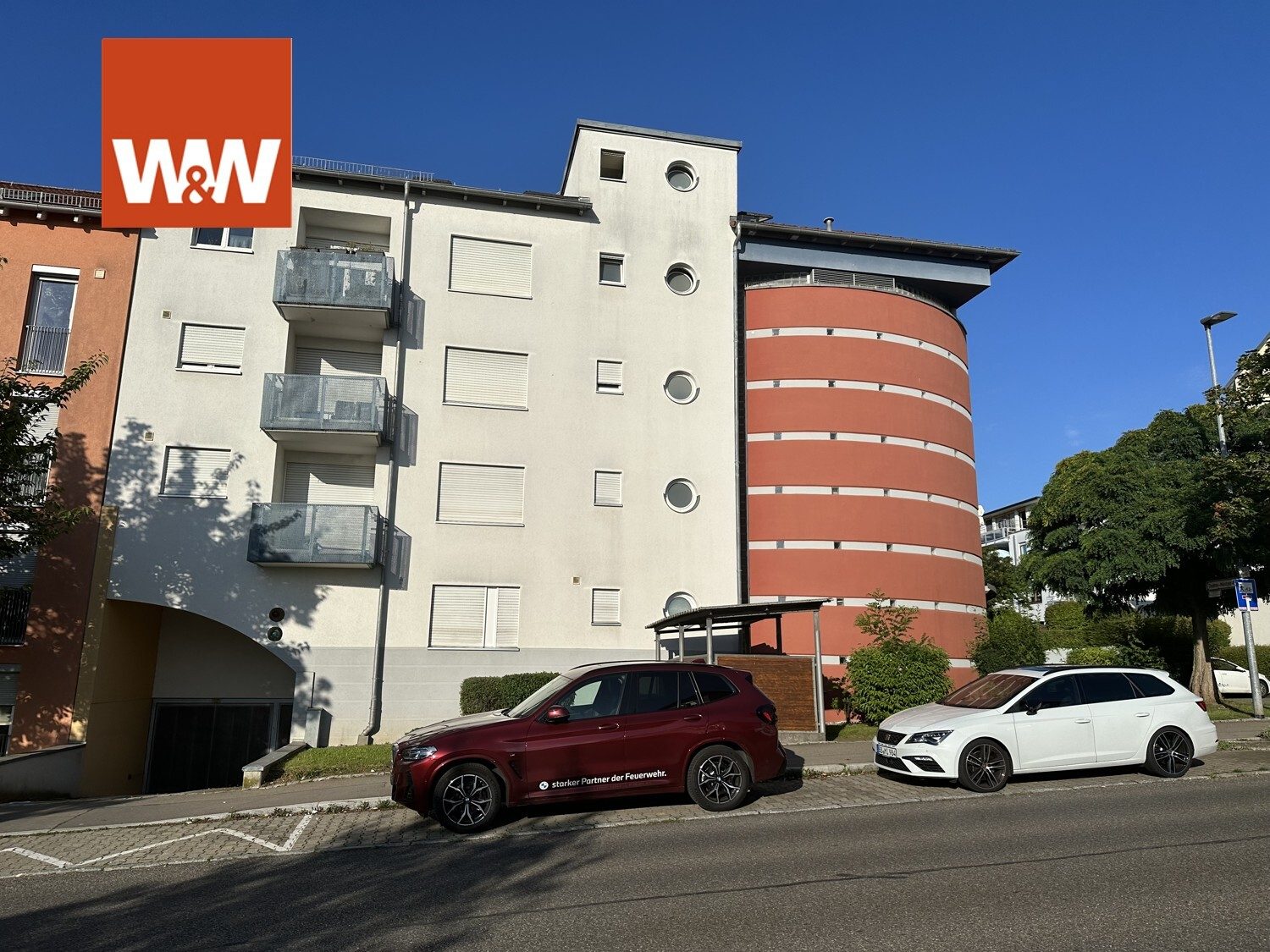 Immobilienangebot - Böblingen - Alle - Charmante 1,5-Zimmer-Dachgeschosswohnung mit Balkon, Aufzug, TG-Stellplatz in Böblingen