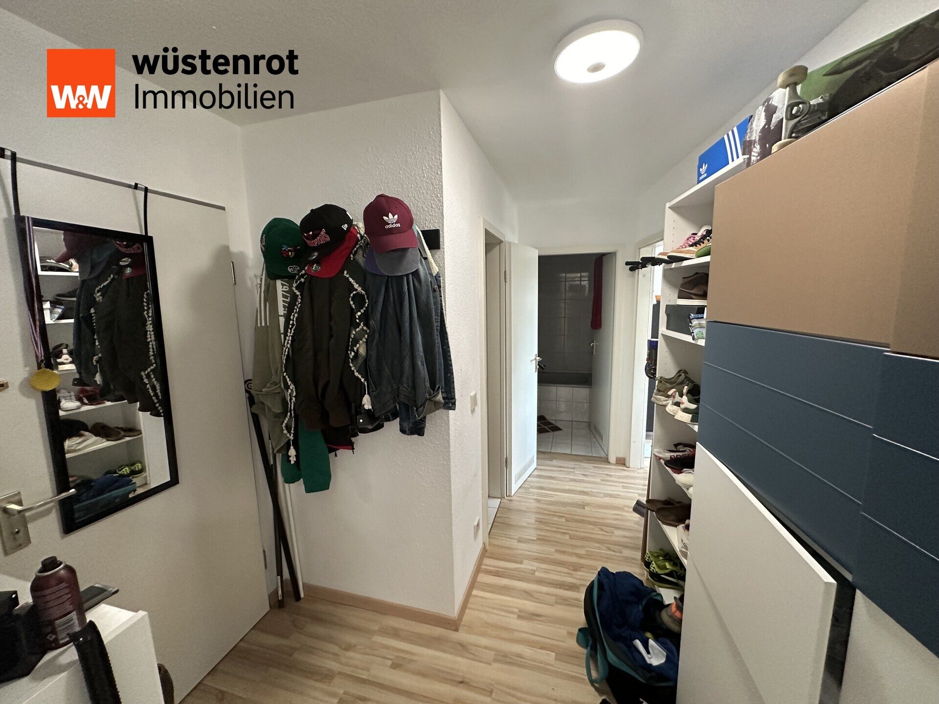 Immobilienangebot - Böblingen - Alle - Moderne 2-Zimmerwohnung mit Balkon, TG-Stellplatz in ruhiger Lage von Böblingen – Baujahr 1995