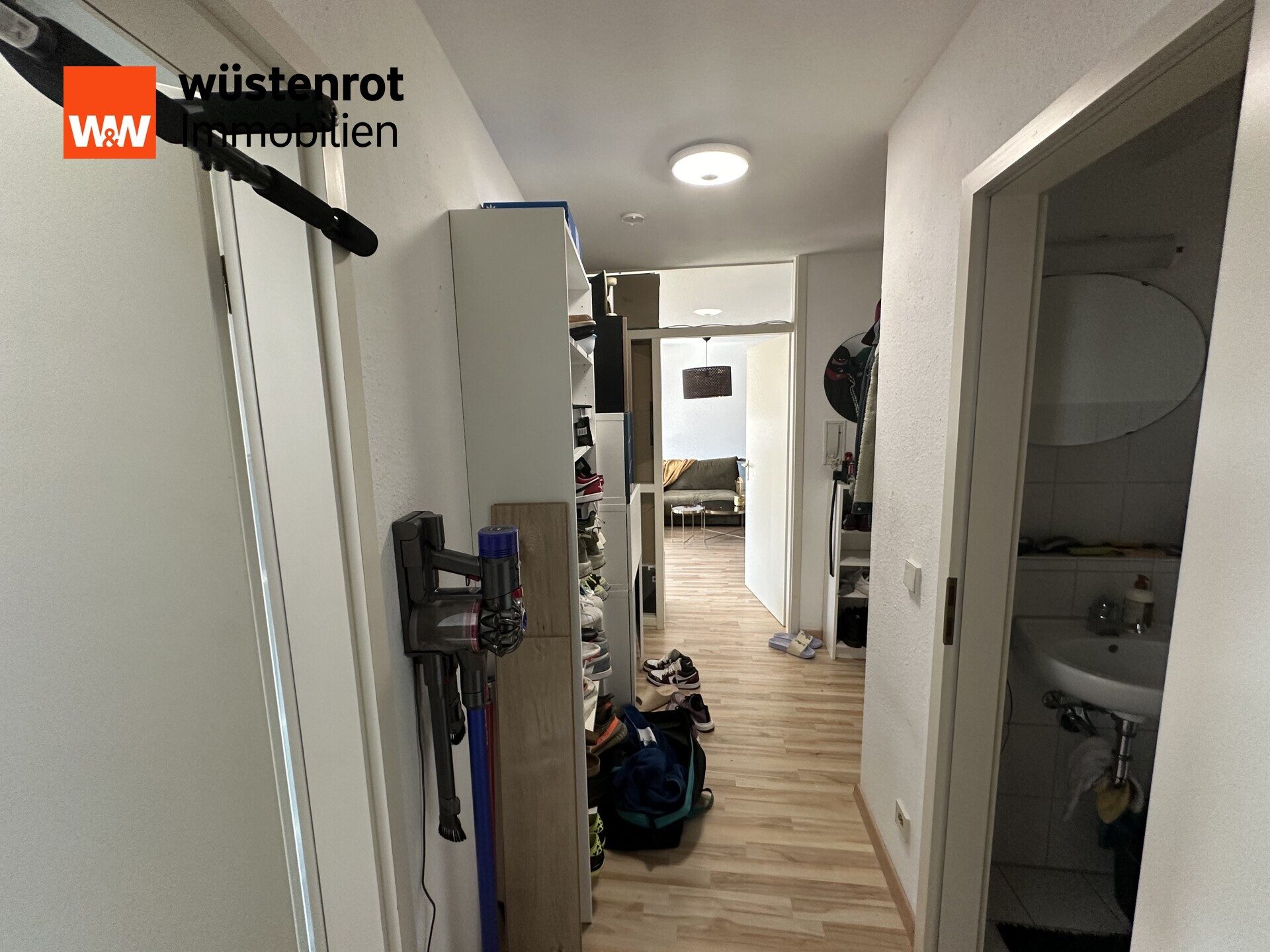 Immobilienangebot - Böblingen - Alle - Moderne 2-Zimmerwohnung mit Balkon, TG-Stellplatz in ruhiger Lage von Böblingen – Baujahr 1995