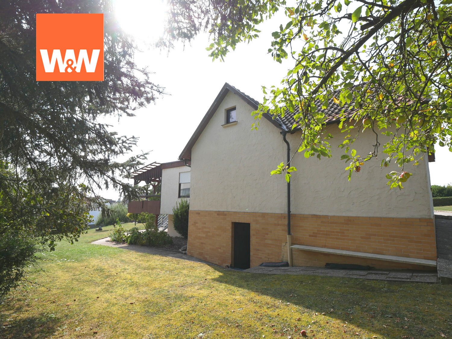 Immobilienangebot - Ebersdorf / Frohnlach - Alle - Einmalige Lage in Ebersdorf- Einfamilienhaus mit Charme und Nostalgie