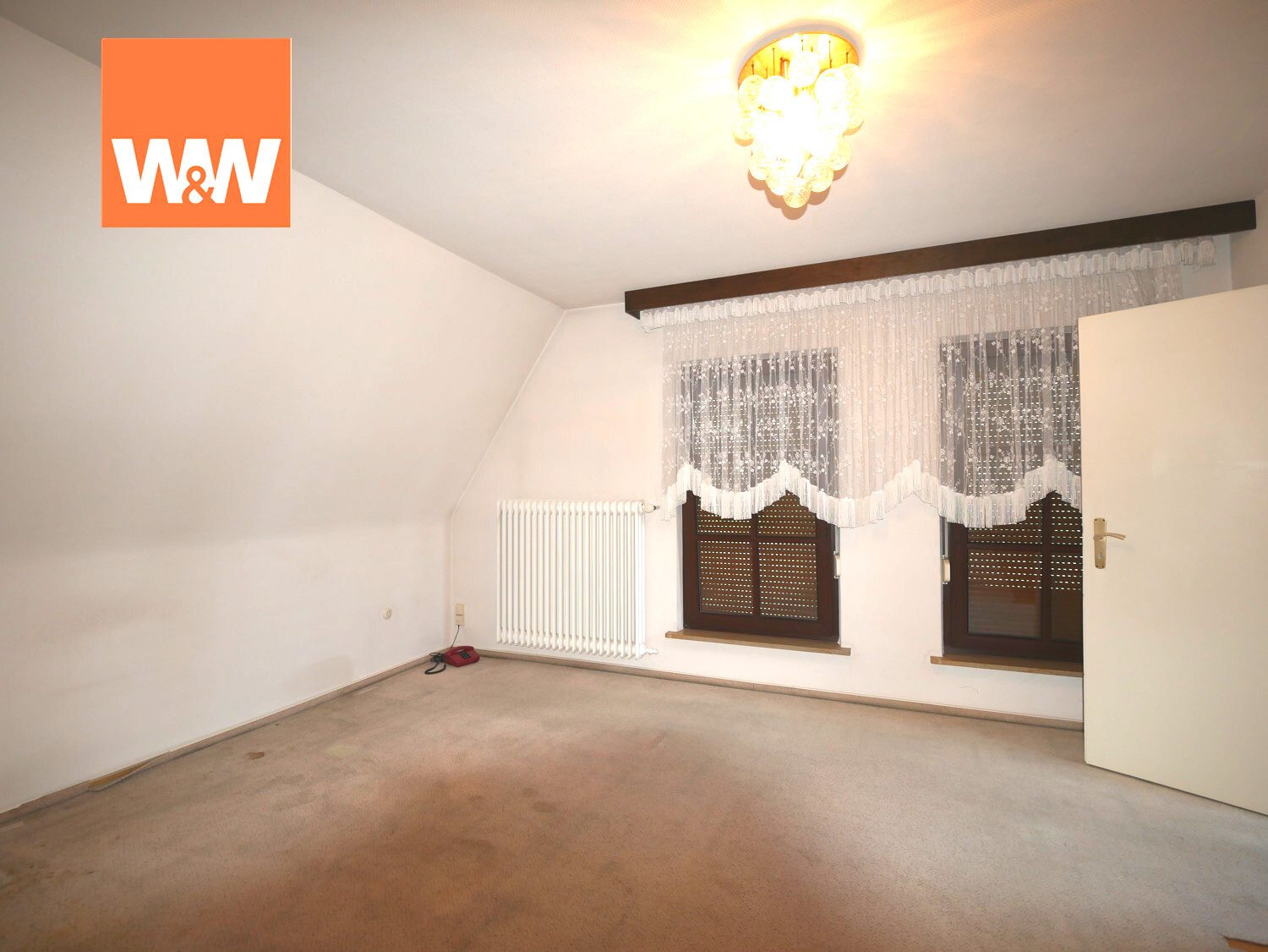 Immobilienangebot - Ebersdorf / Frohnlach - Alle - Einmalige Lage in Ebersdorf- Einfamilienhaus mit Charme und Nostalgie