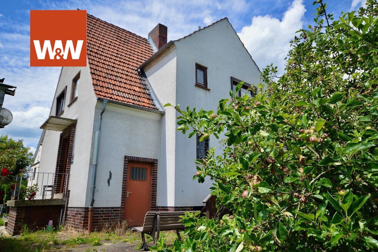 Immobilienangebot - Kassel - Alle - +++ Renovierungsbedürftige DHH mit Garage in 
 zentraler Lage von Harleshausen / Kirchditmold +++