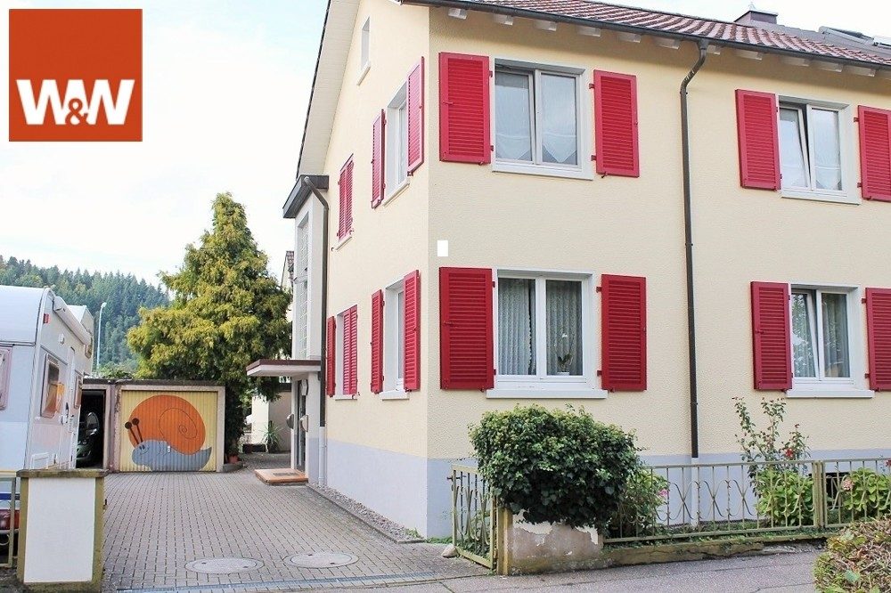 Immobilienangebot - Schopfheim - Alle - 4-Zimmer-Wohnung mit großem Balkon nahe Zentrum von Schopfheim