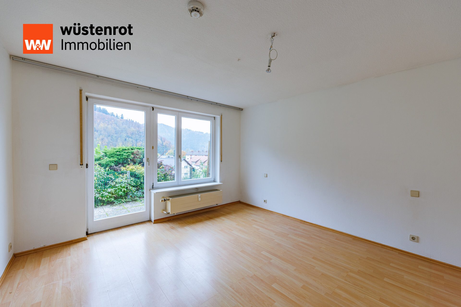 Immobilienangebot - Wolfach - Alle - **Vielseitiges Zuhause in Hanglage – Perfekt für Familien und Individualisten**