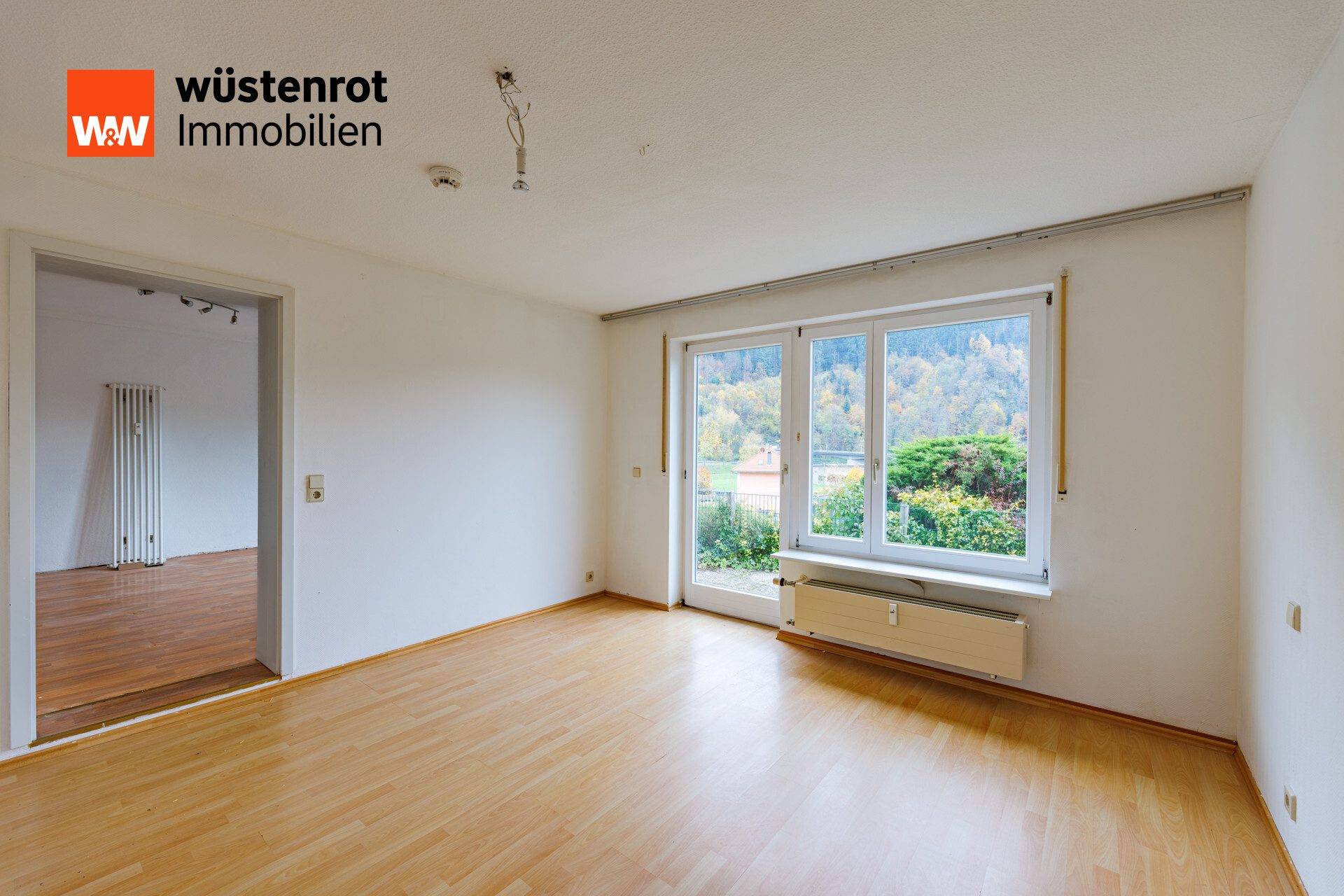 Immobilienangebot - Wolfach - Alle - **Vielseitiges Zuhause in Hanglage – Perfekt für Familien und Individualisten**