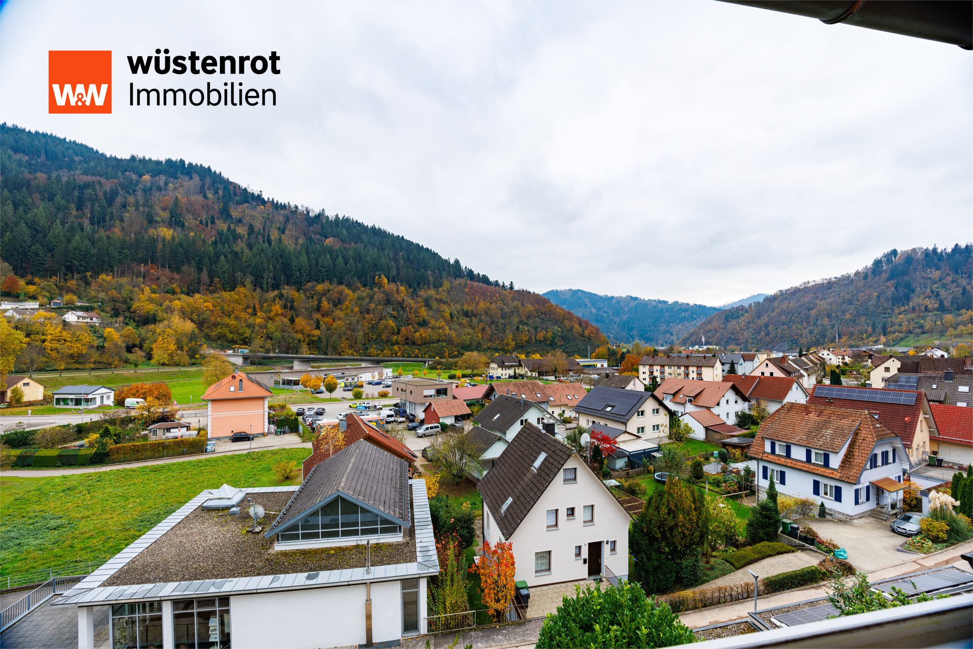 Immobilienangebot - Wolfach - Alle - **Vielseitiges Zuhause in Hanglage – Perfekt für Familien und Individualisten**