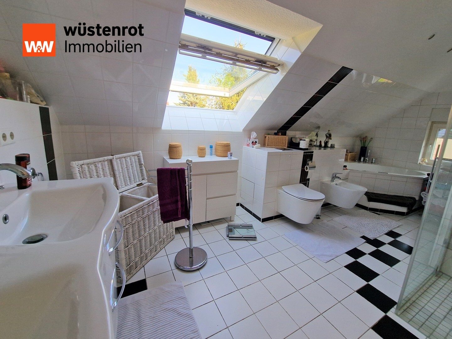 Immobilienangebot - Berlin / Altglienicke - Alle - Ihr neuer Lieblingsort in Berlin - Ein Zuhause für Vielflieger & Familien