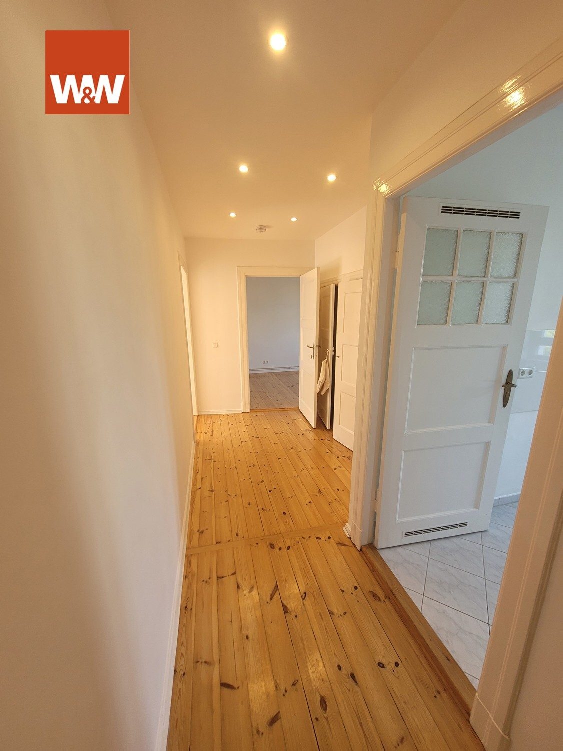 Immobilienangebot - Berlin - Alle - *Bezugsfrei! Sehr schöne arttypische Altbauwohnung, modernisiert und mit eigenem Garten*