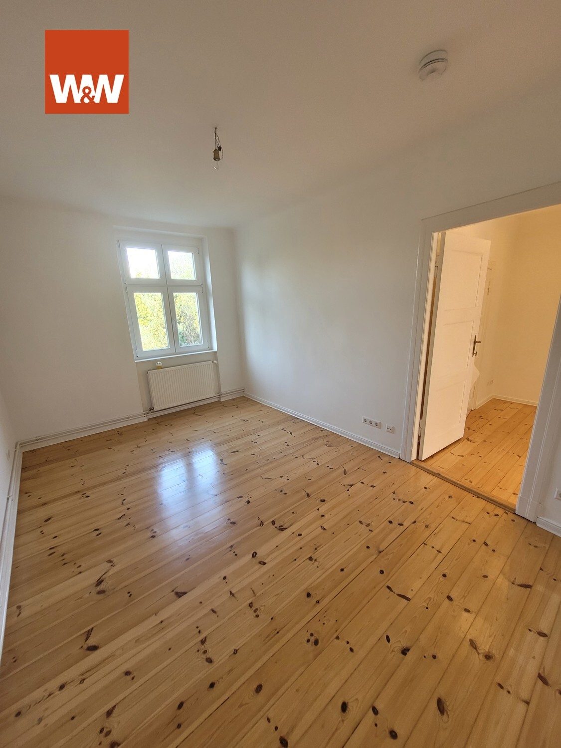 Immobilienangebot - Berlin - Alle - *Bezugsfrei! Sehr schöne arttypische Altbauwohnung, modernisiert und mit eigenem Garten*