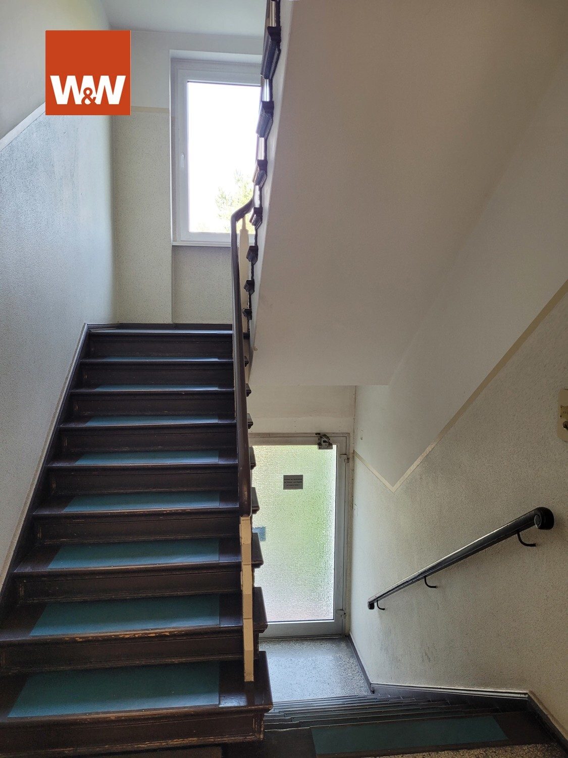 Immobilienangebot - Berlin - Alle - *Bezugsfrei! Sehr schöne arttypische Altbauwohnung, modernisiert und mit eigenem Garten*
