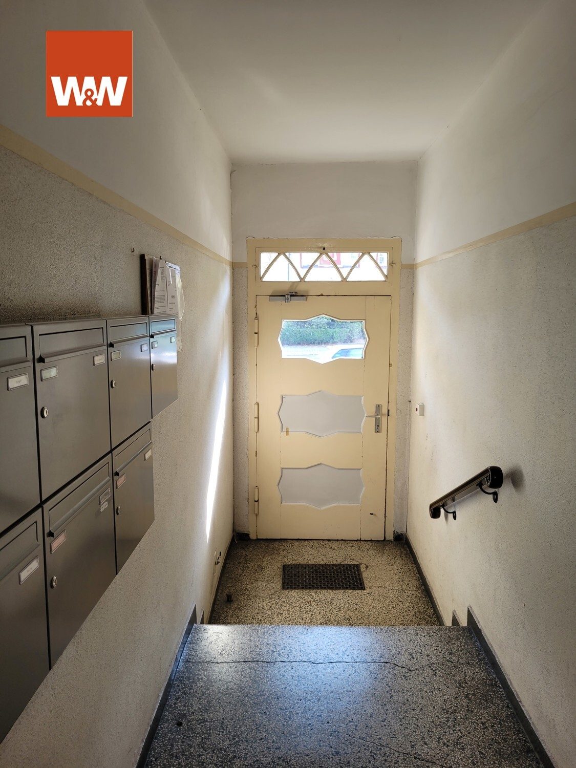 Immobilienangebot - Berlin - Alle - *Bezugsfrei! Sehr schöne arttypische Altbauwohnung, modernisiert und mit eigenem Garten*