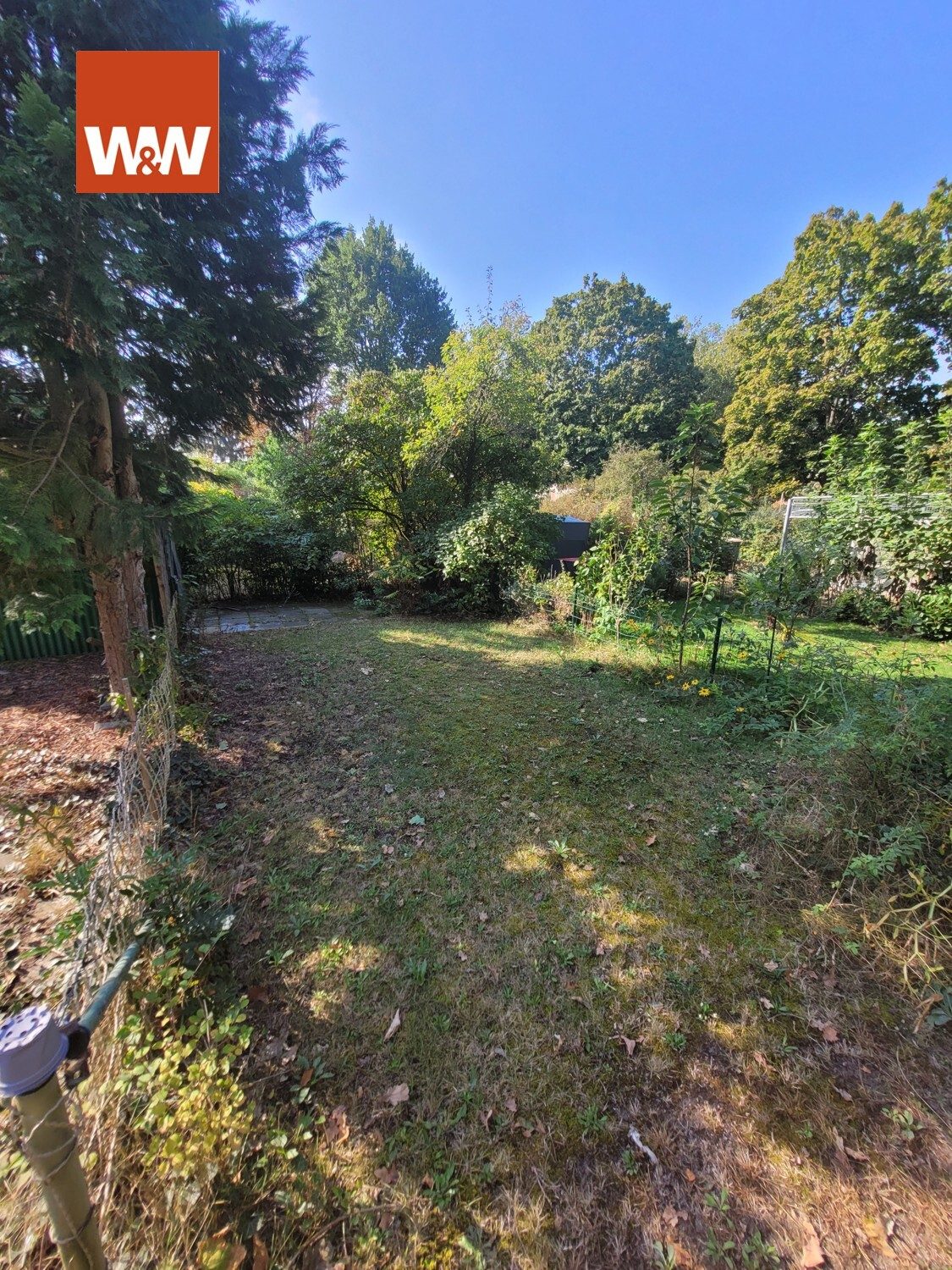 Immobilienangebot - Berlin - Alle - *Bezugsfrei! Sehr schöne arttypische Altbauwohnung, modernisiert und mit eigenem Garten*