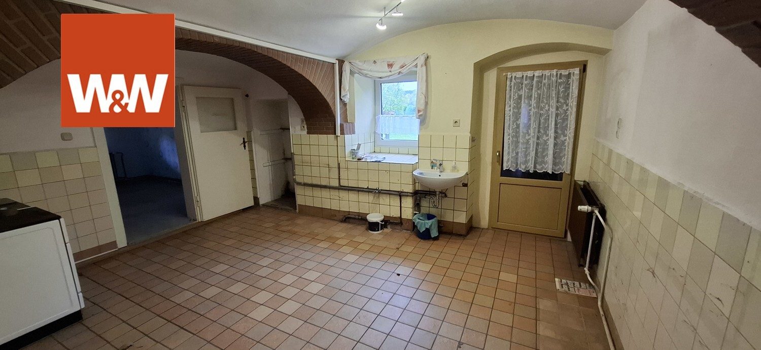 Immobilienangebot - Königshain - Alle - Dreiseitenhof in Königshain mit 16 ha Landwirtschaftsfläche und 11 ha Wald