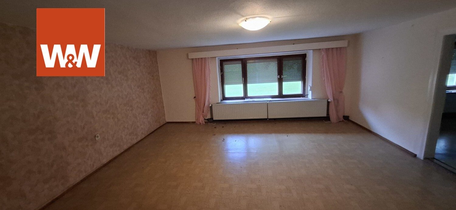 Immobilienangebot - Königshain - Alle - Dreiseitenhof in Königshain mit 16 ha Landwirtschaftsfläche und 11 ha Wald